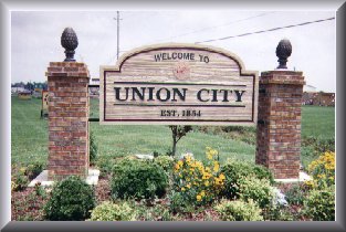 uc-city-sign