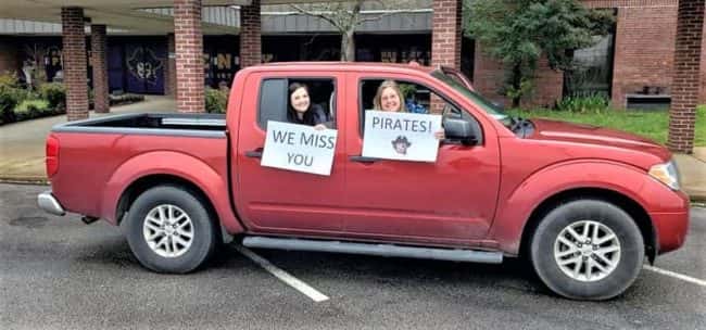henry-pirates-wave