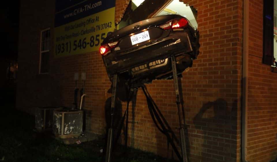 clarksville-car-in-bld