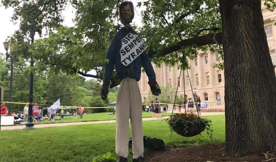 gov-beshear-effigy