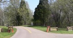 fort-donel-gates