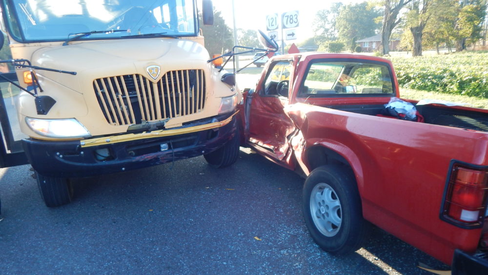 calloway-sch-bus-wreck