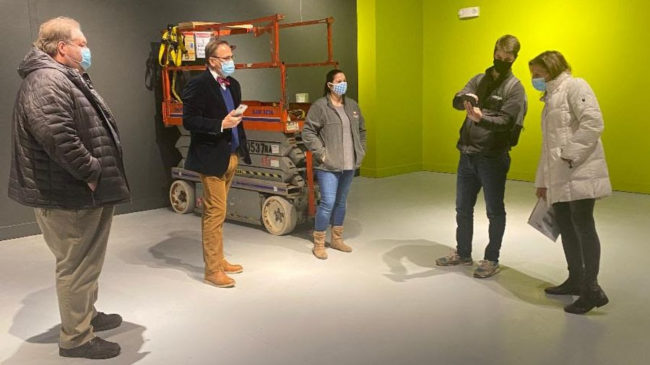 dpa-ag-exhibt