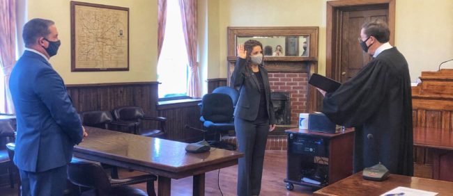 kaylee-houston-swearing-in