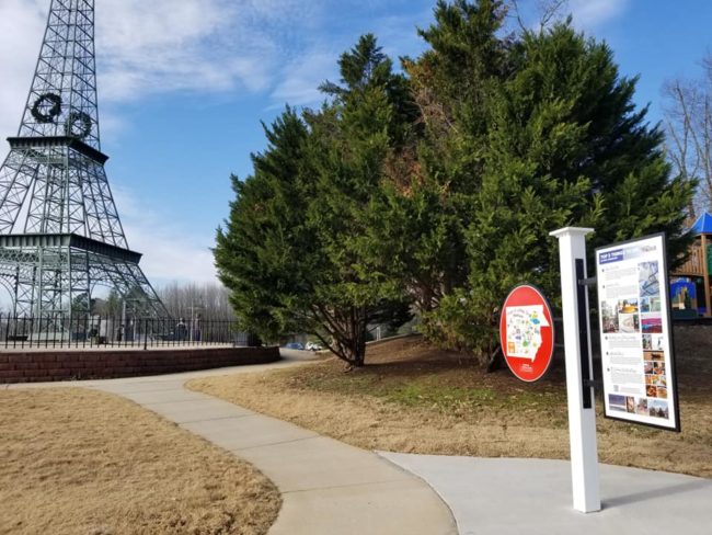 eiffel-t-signage