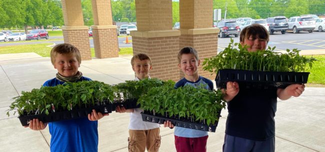 rhea-kids-w-tomatoes