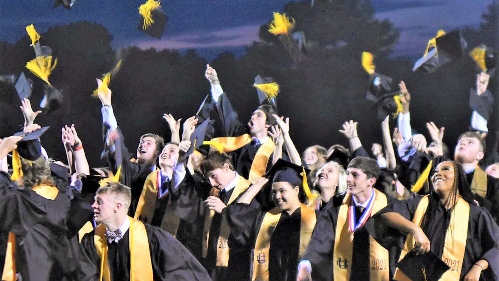 uchs-graduation-2021-4a
