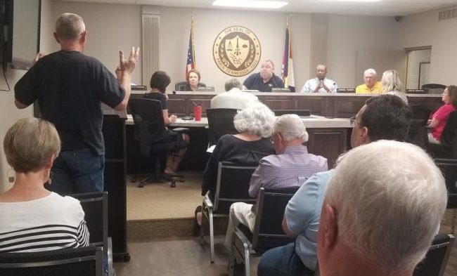 city-comm-crowd-june-3-2021