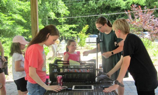 library-story-hour-garden-kids