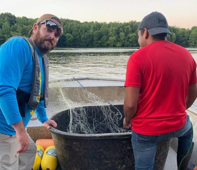 asian-carp-twra-dep-dir-chris-richardson-monte-belew-pic