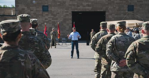 gov-lee-w-troops-fixed