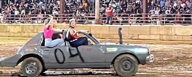 fair-demo-derby-girls-by-michelle-hopkins