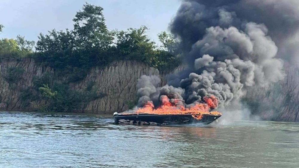 hardin-boat-fire-2