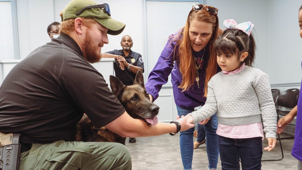 uc-k9-jamie-w-kids