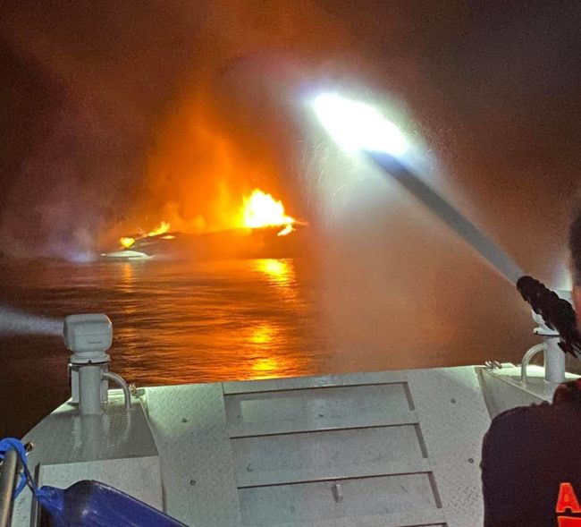 ashland-city-fd-boat-fire