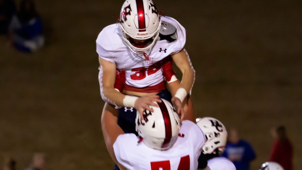 pats-munford-morgan-barrick-lifted-by-beau-mitchell-after-td