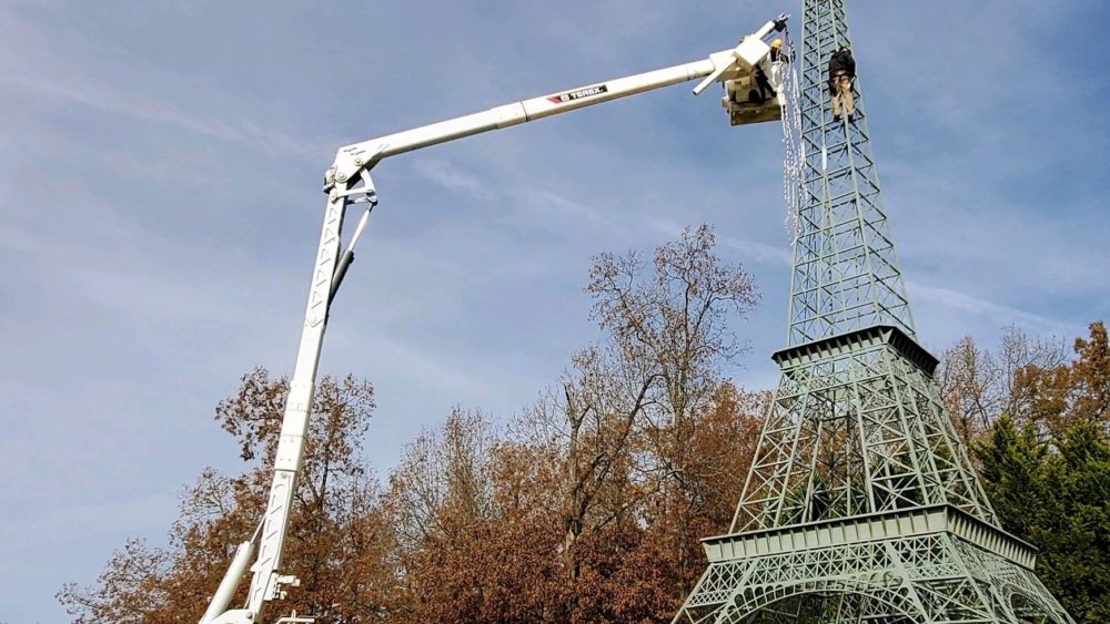 eiffel-suprise-crop
