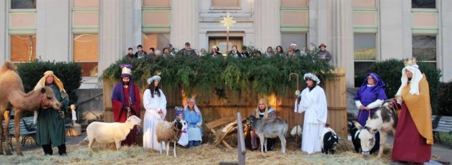 main-st-christm-huntin-crop