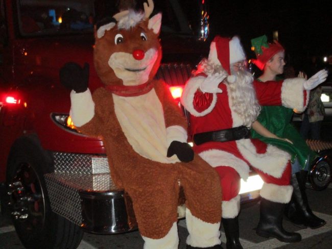 santa-rudolph-elf-2015