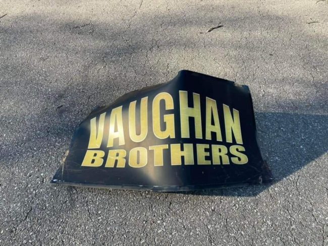 vaughn-bros-sign-rachel-dix