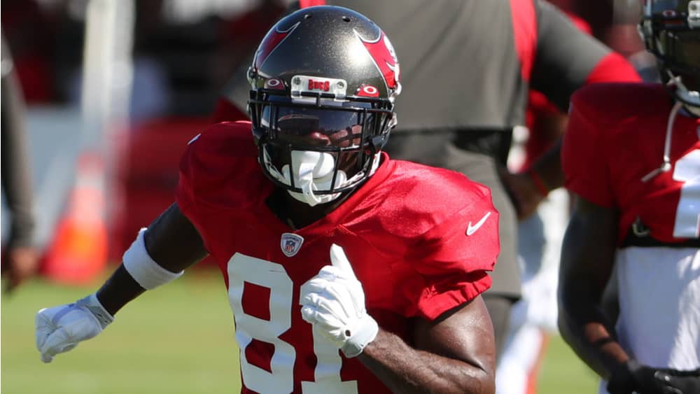 Tampa Bay WR Antonio Brown ripped off his jersey, equipment before