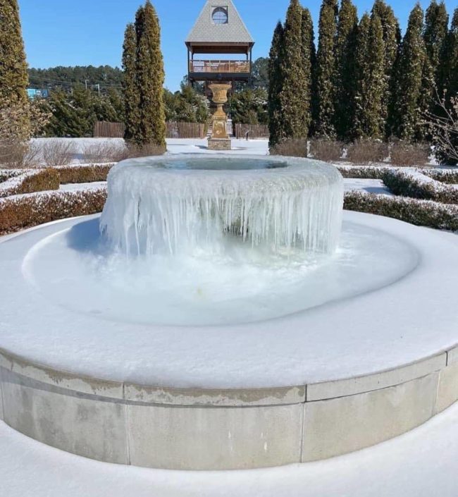 discovery-pk-fountain-ice