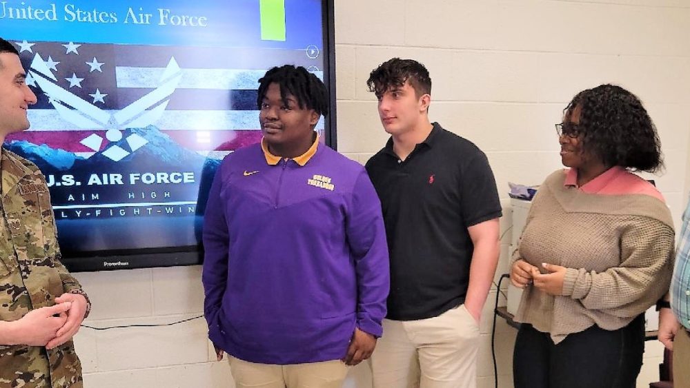 uc-air-force-recruiter