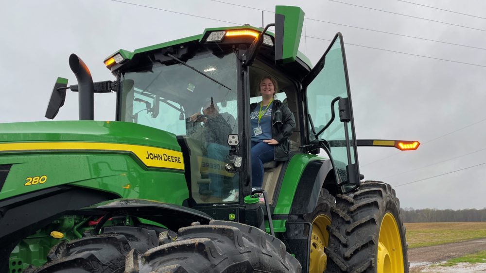 wk-moore-farm-thomas-sims-with-student-emily-kelly