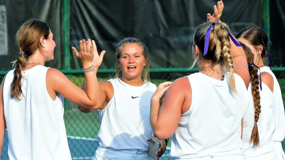 uc-girls-tennis-sectional-1-2022