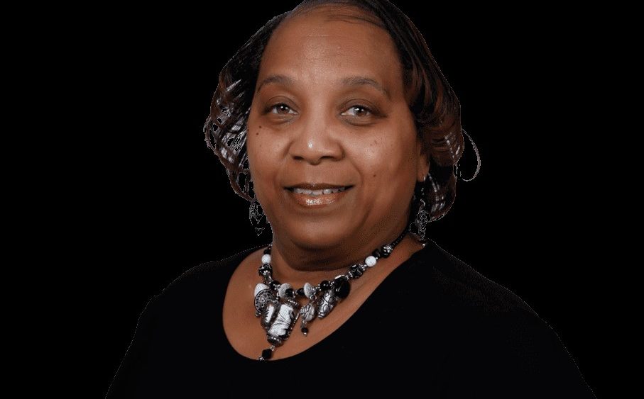 lola-teague-crop