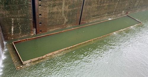 kentucky-lock-barge