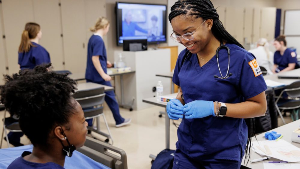 utm-nursing-50th_lab-2022