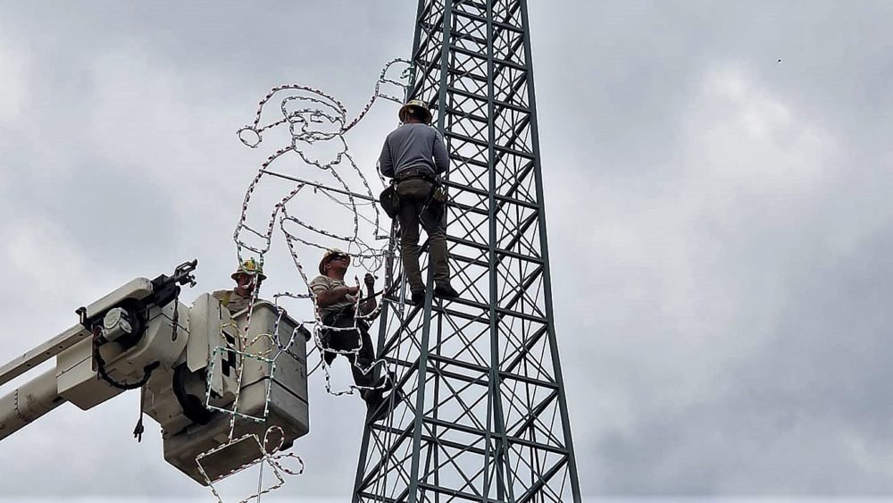 eiffel-tower-santa-ben-white-austin-bennett-jon-lowe-4-crop