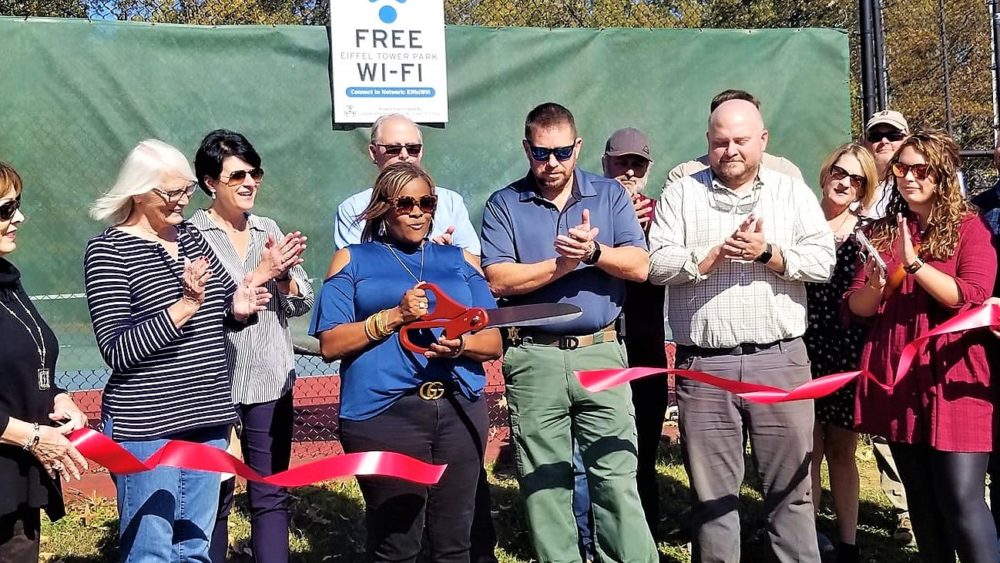 eiffel-t-ribbon-cutting-crop