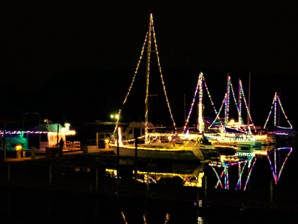 Paris Landing Marina Shines With Holiday Spirit radio NWTN