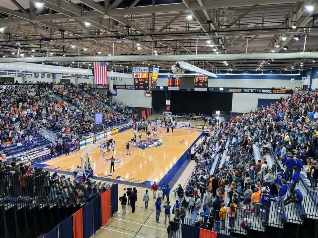 Over 3000 Fans Pack Stadium For UTM-Bethel Matchup | radio NWTN