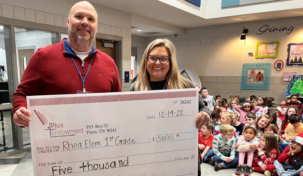 Rhea School First Grade Awarded 5,000 MEGA Grant radio NWTN
