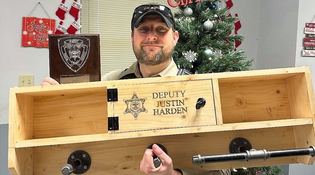 Obion County Sheriff's Office Names Employees Of Year radio NWTN