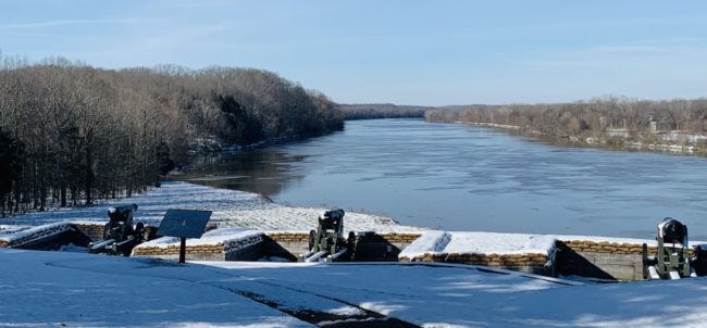 fort-d-w-snow