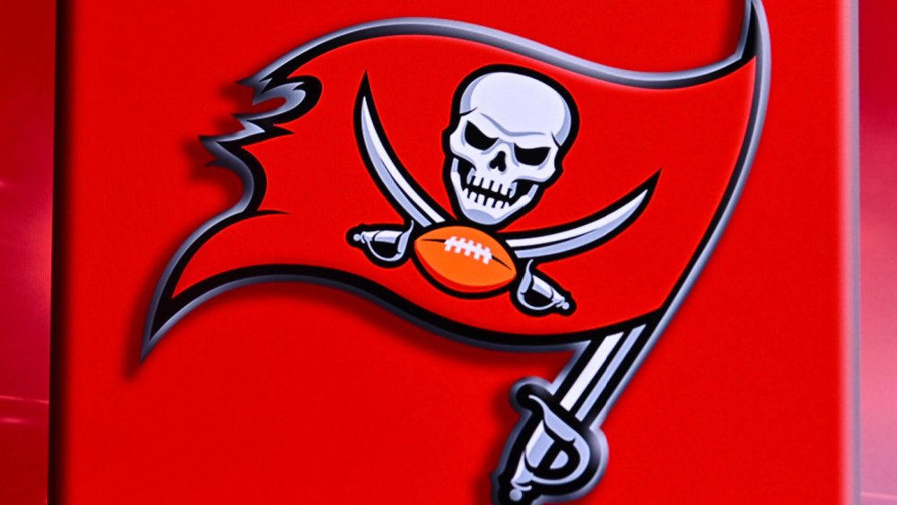 Russell Gage hospitalized after Tampa Bay Buccaneers WR taken off