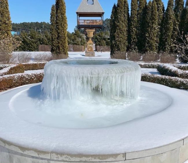 discovery-pk-fountain-ice-2
