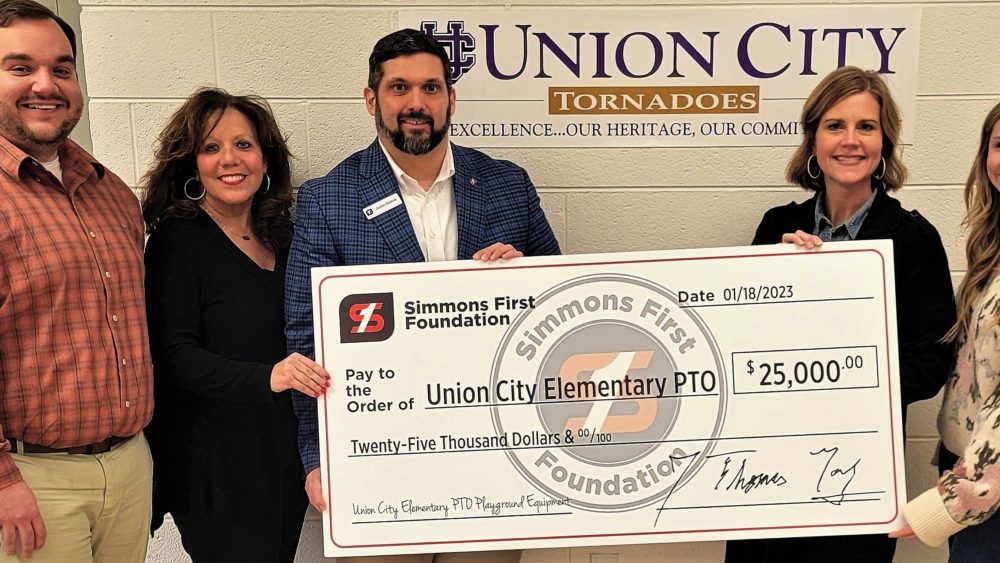 uces-pto-gets-simmons-bank-grant-1