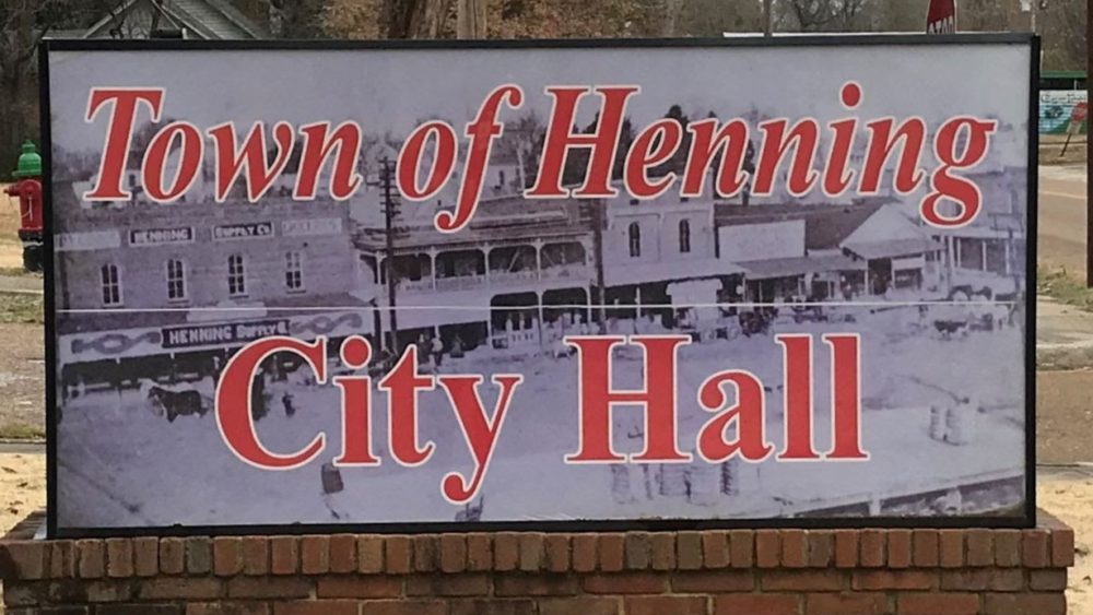 henning-town-hall