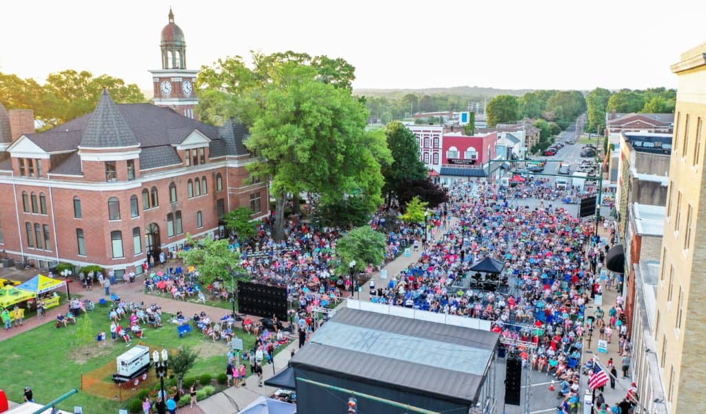 Tennessee River Jam Opens Thursday In Downtown Paris radio NWTN