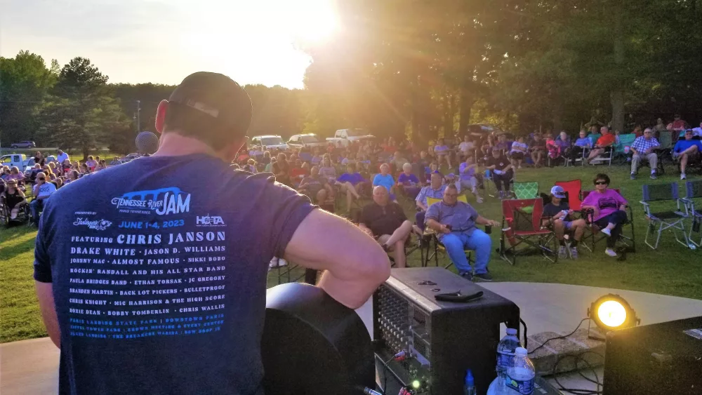 tues-johnny-w-audience-2-crop