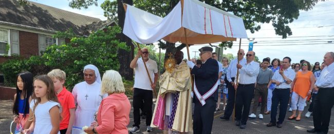 holy-cross-walk