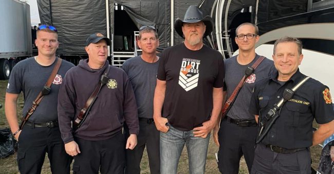 trace-adkins-at-mayfield