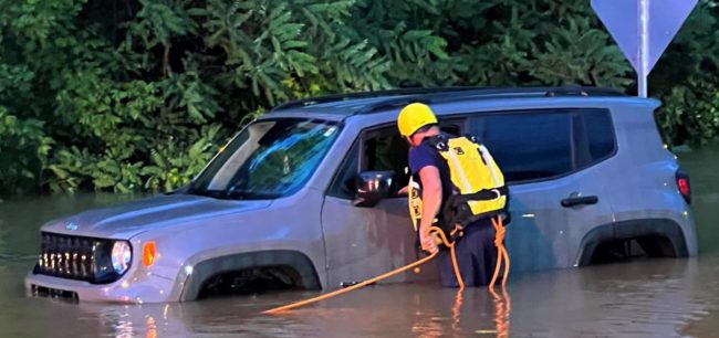 murray-fire-dept-water-rescue-2