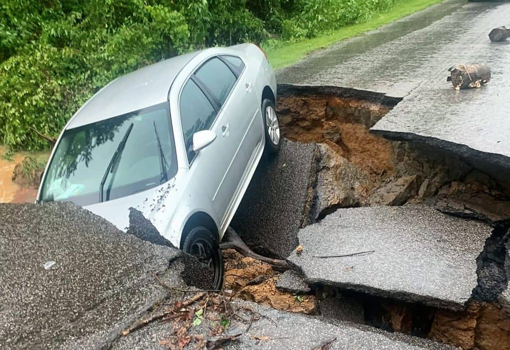 Graves County Roads Washed Out, Shut Down By Flooding | radio NWTN