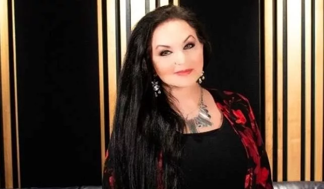 crystal-gayle-2